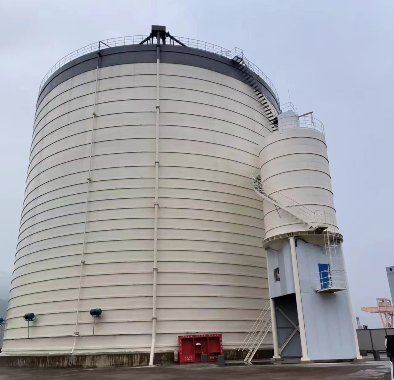 新平10万吨水泥钢板库